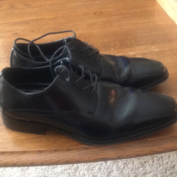 Dress shoes - Picture 2 of 5